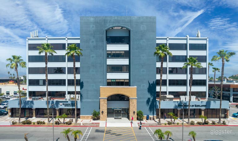  Medium Conference Room in Riverside (4th Floor) 