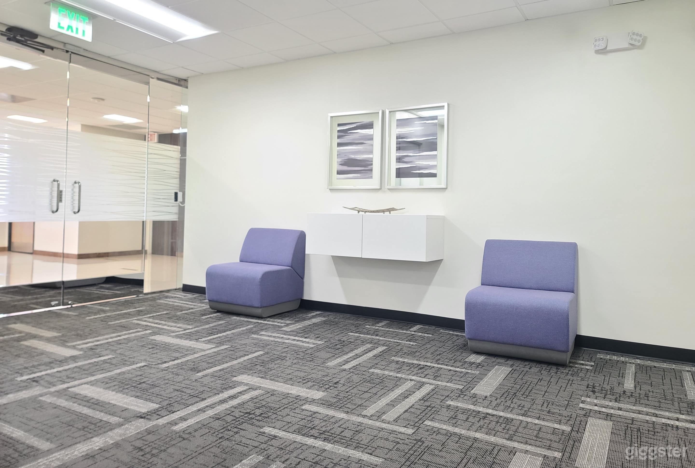 Medium Conference Room in Riverside (4th Floor) Photo 3