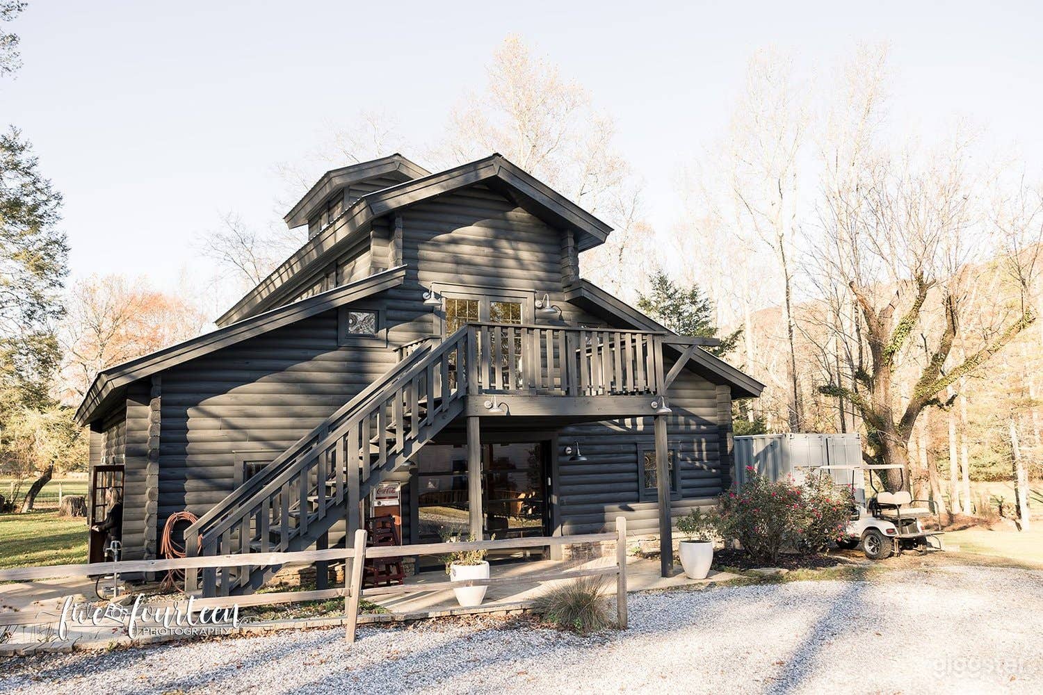 The Cocktail Hour Cabin Photo 1