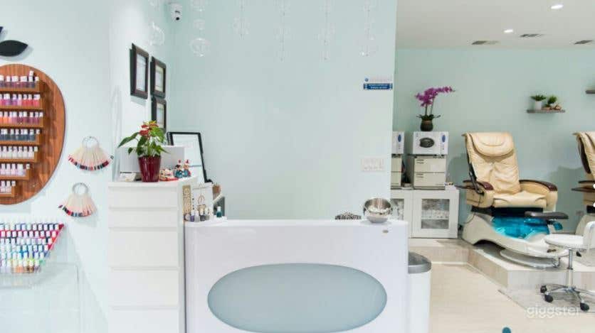 Dazzling Spa &amp; Nail Salon in Chicago Photo 4