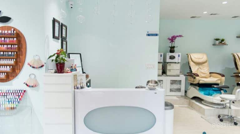  Dazzling Spa & Nail Salon in Chicago 