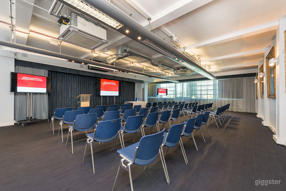 Versatile Professional Venue in Central London Photo 3