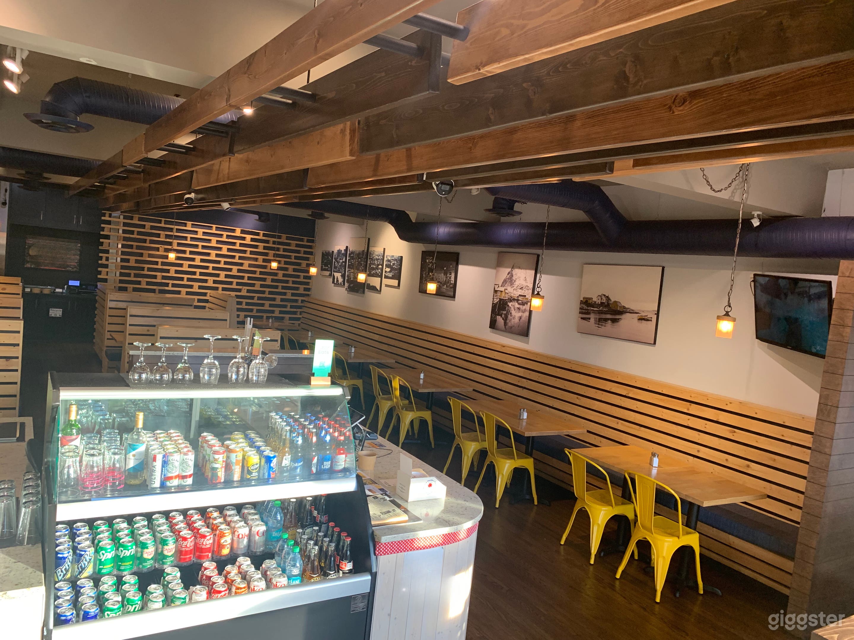 Beautiful Family Restaurant in Calgary Photo 2