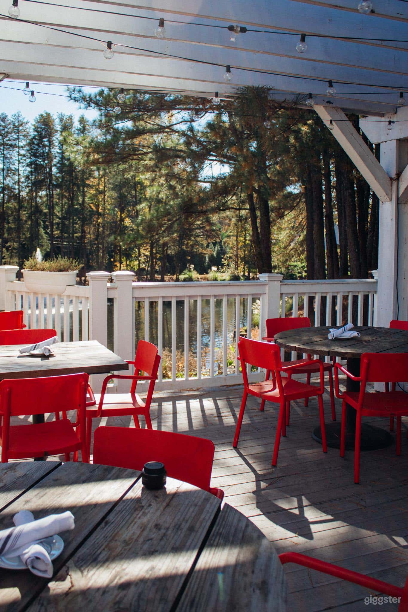 Bright Patio and Restaurant in Marietta Photo 4