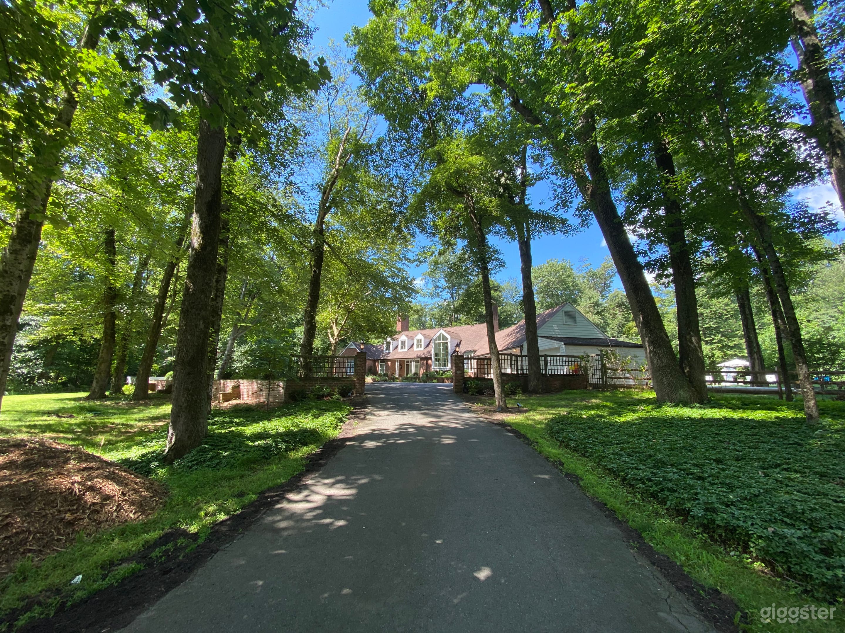 Elegant NJ Country Estate 30 min from NYC Photo 1