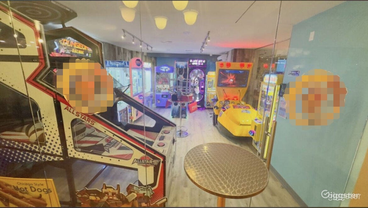 Hotdog Cafe with Arcade in Downtown Laguna Beach Photo 3