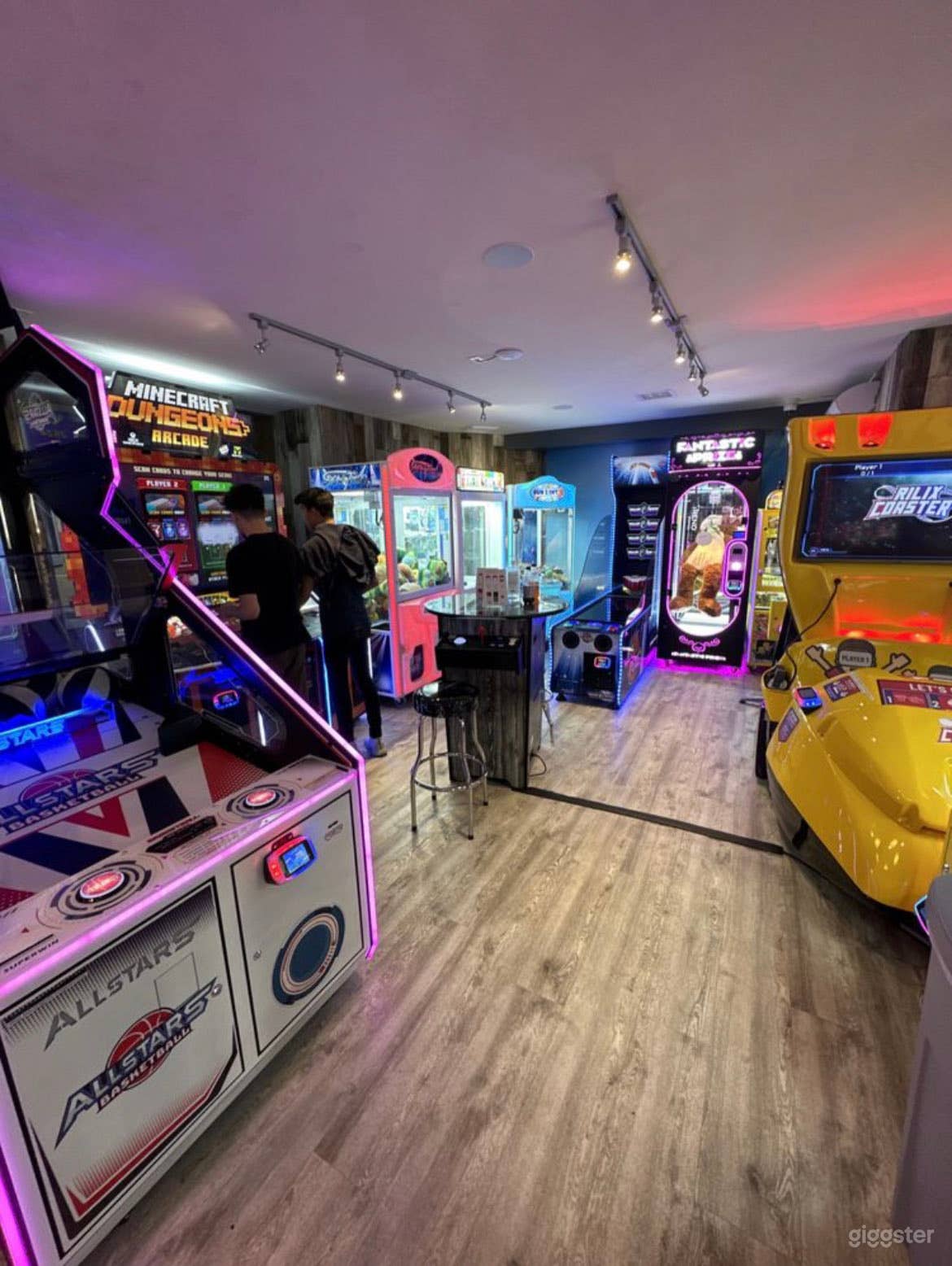 Hotdog Cafe with Arcade in Downtown Laguna Beach Photo 1