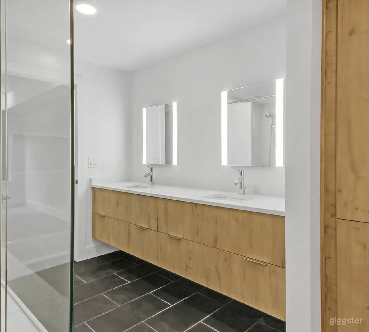 Downtown Atlanta Loft Photo 2