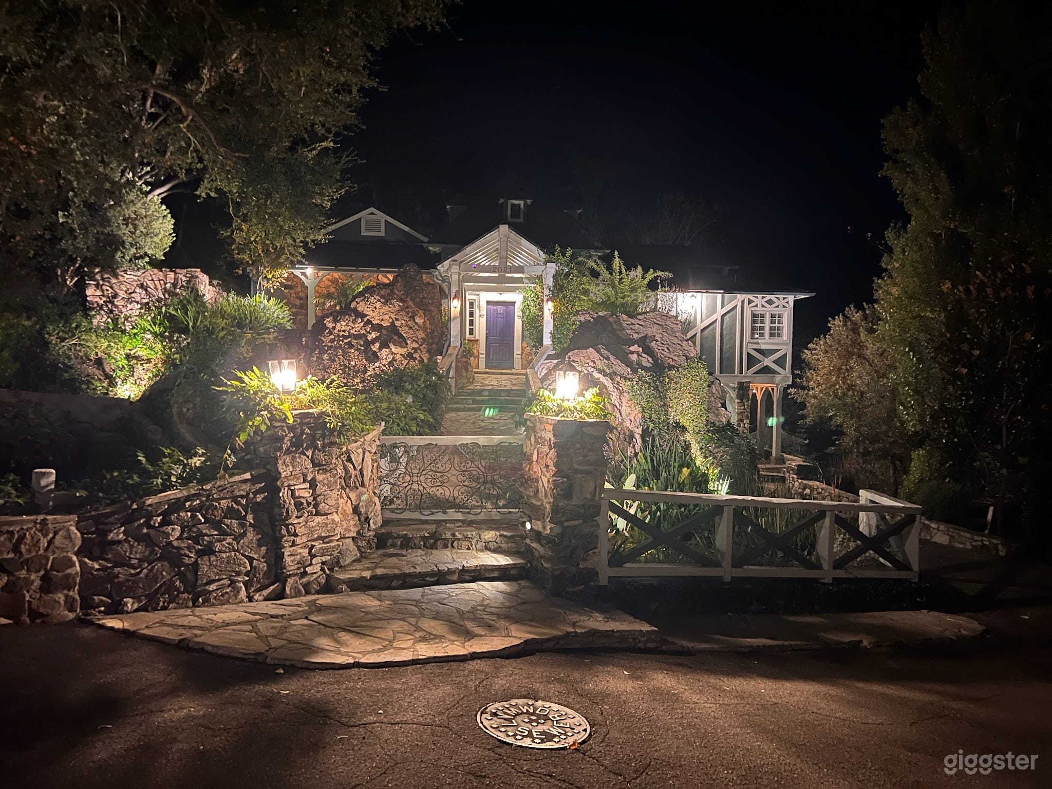 European Lake House w/ rustic garden, boat & dock Photo 1