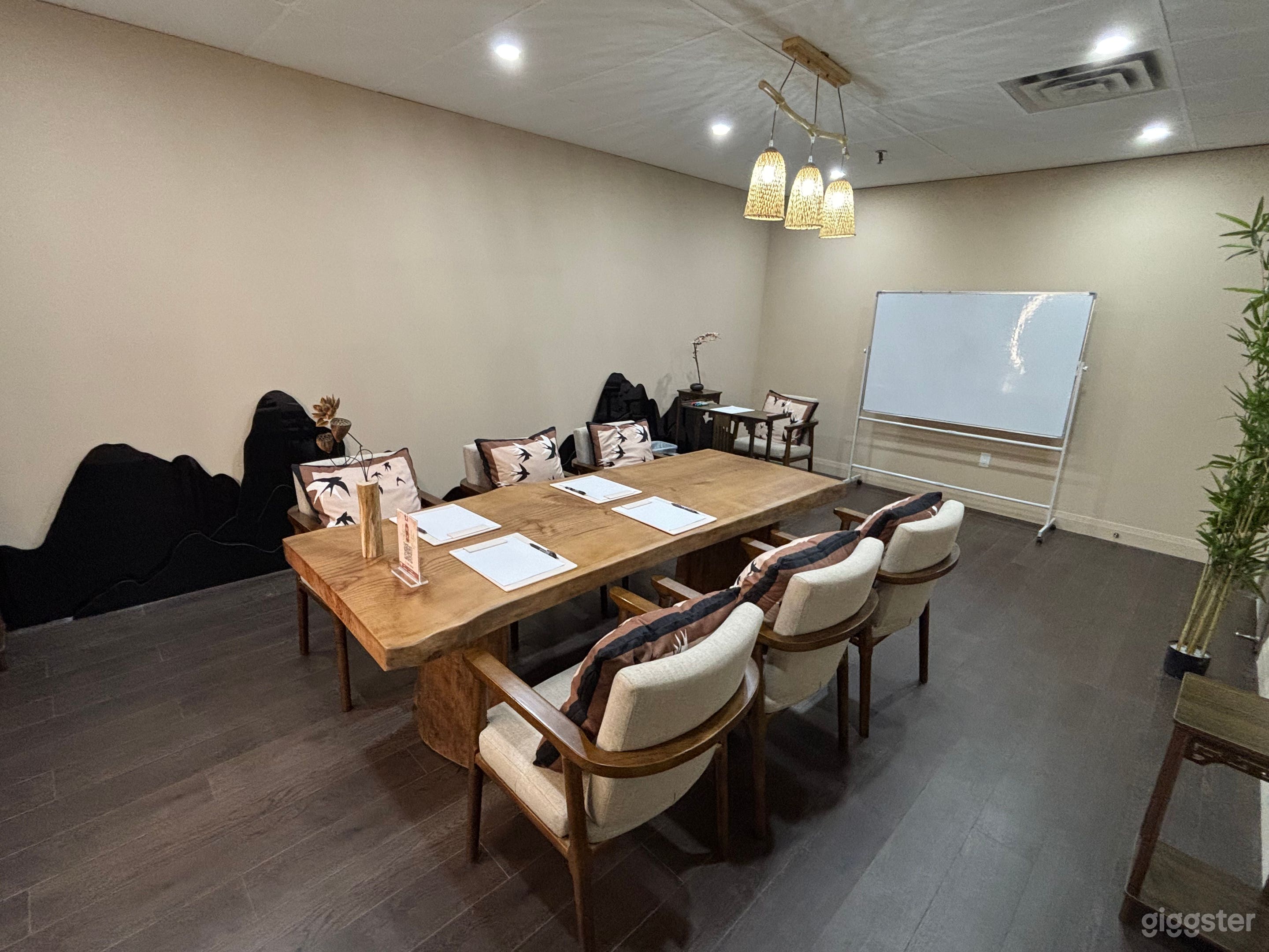 Serene Zen Room for Tea Talks &amp; Meetings Photo 4