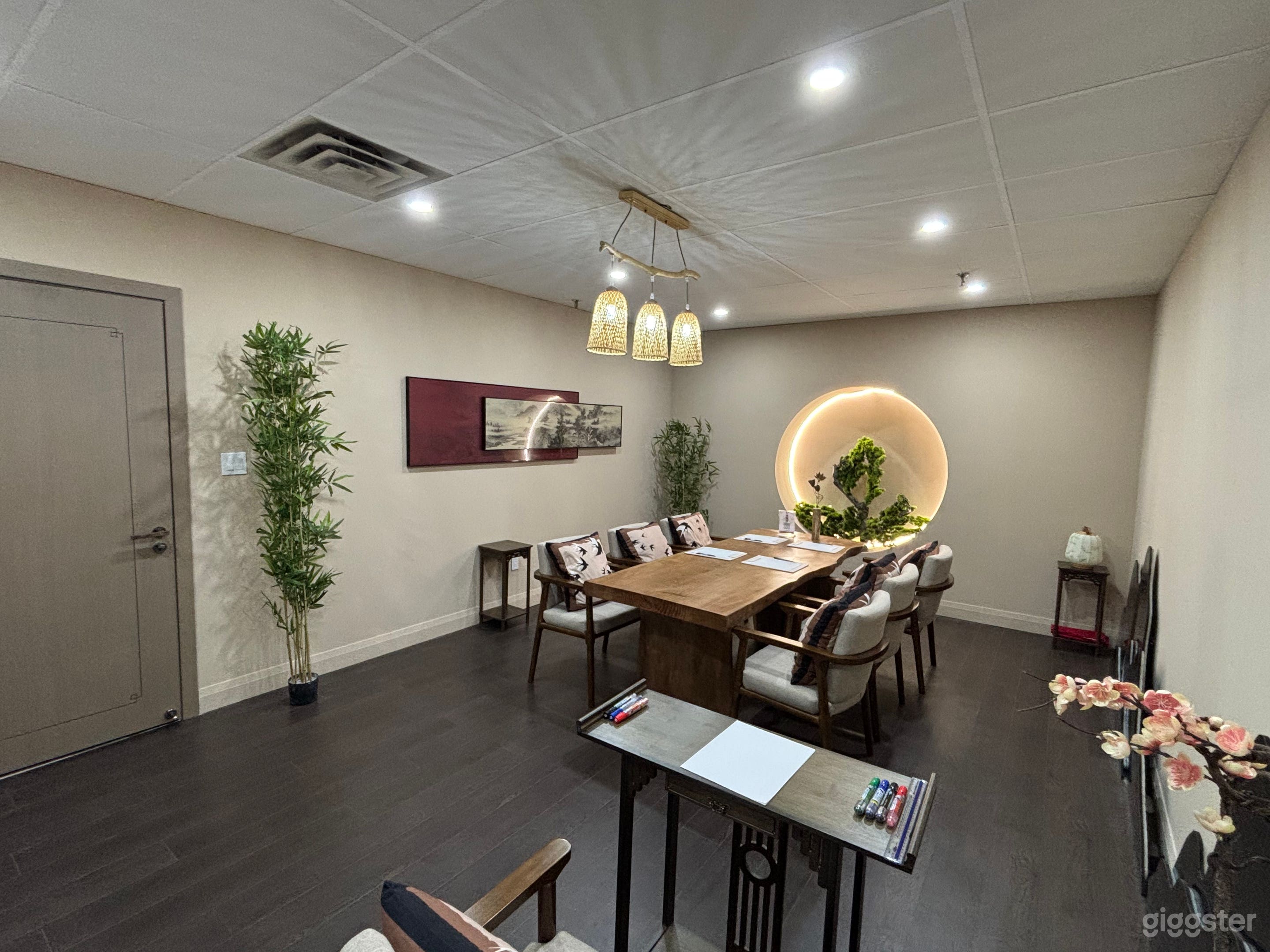 Serene Zen Room for Tea Talks &amp; Meetings Photo 2