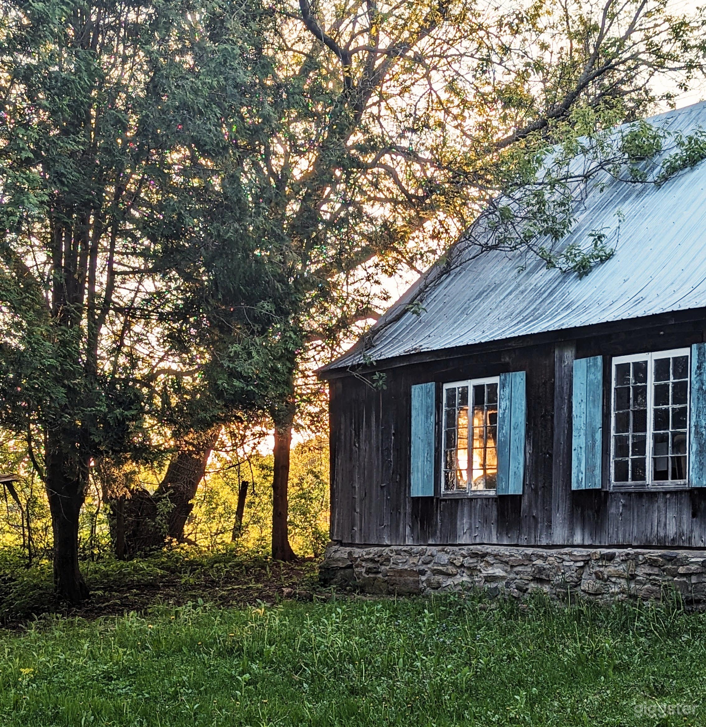 Authentic 1721 Heritage Farmhouse – Featured in X-Men movie Photo 3