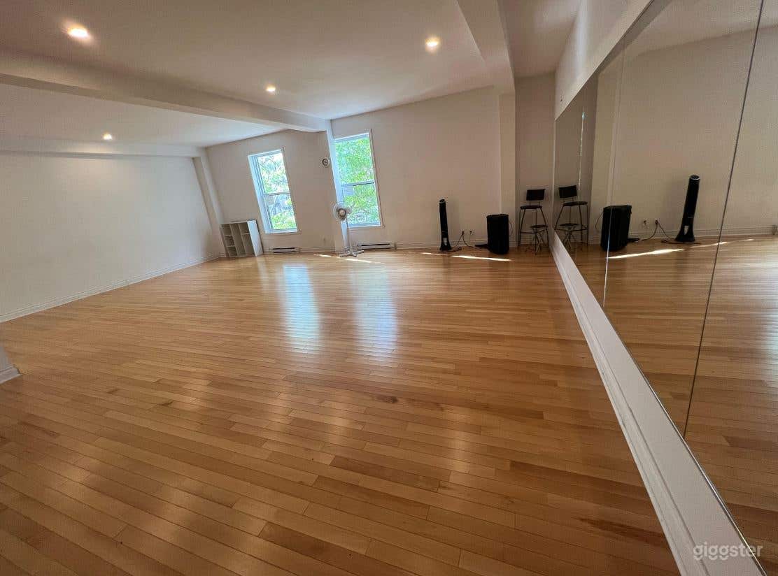 Studio B - 650 sqft Dance Studio with Full-Length Mirrors  Photo 2