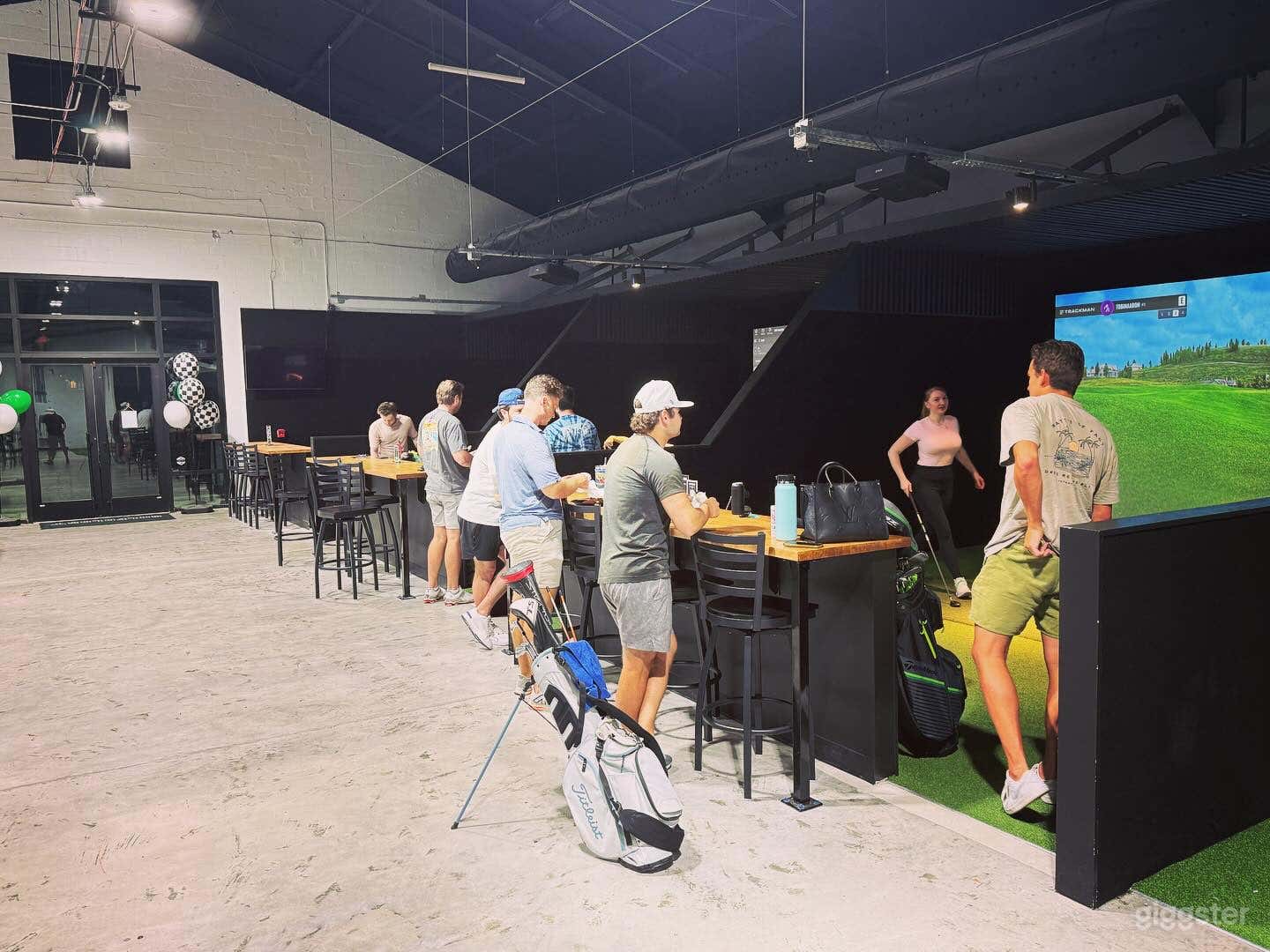 Indoor Golf Facility in St. Petersburg Photo 1