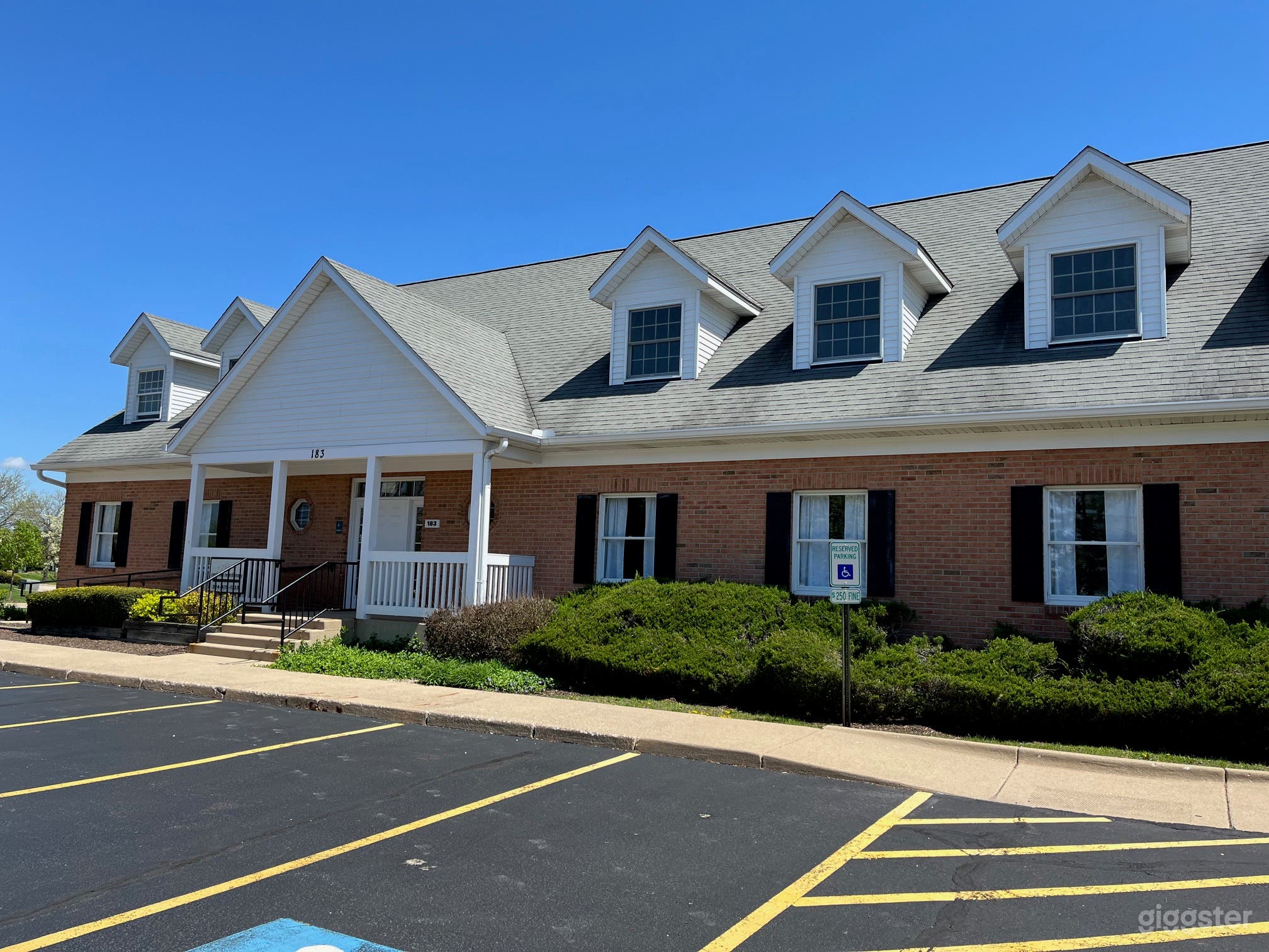 Office condo Photo 1