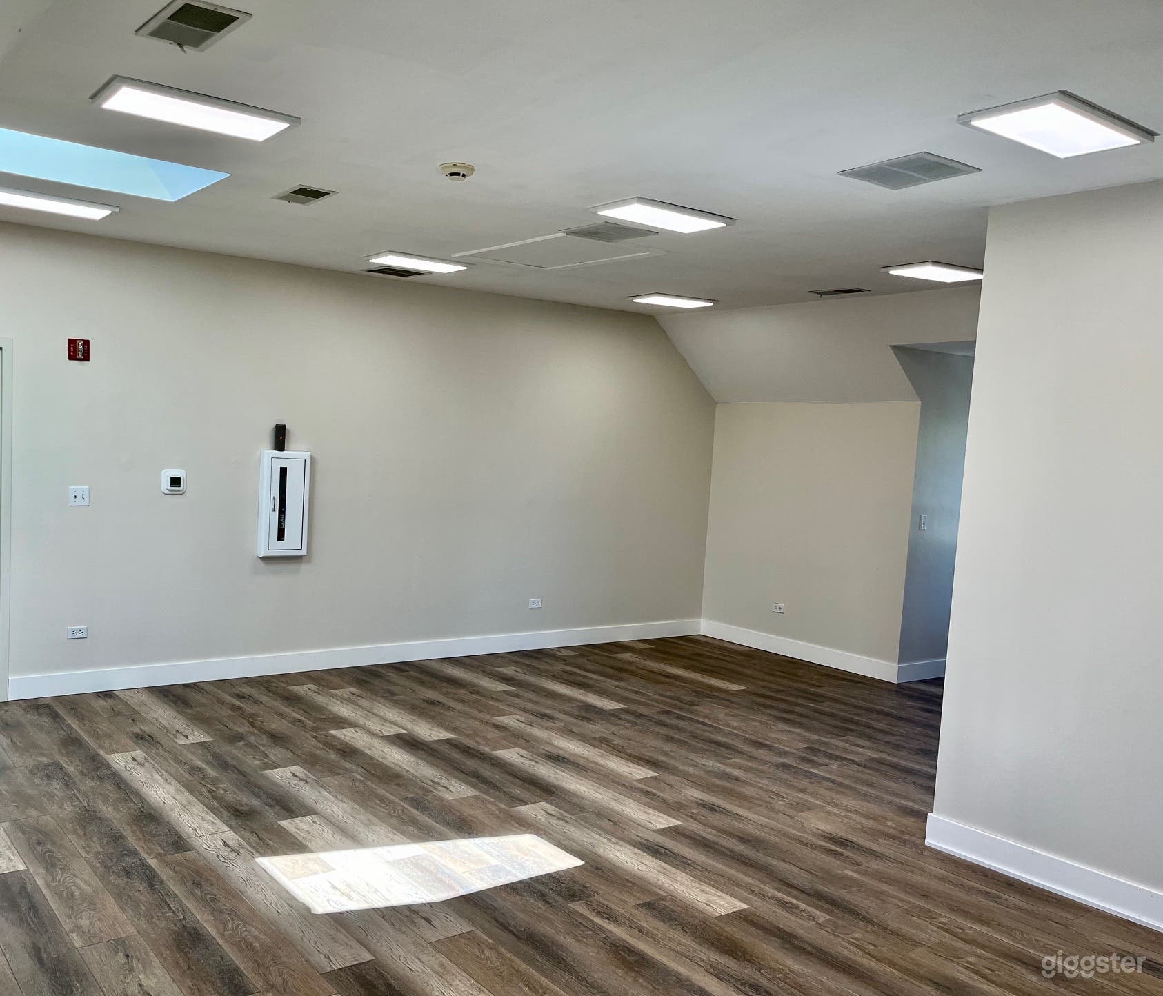 Office condo Photo 2