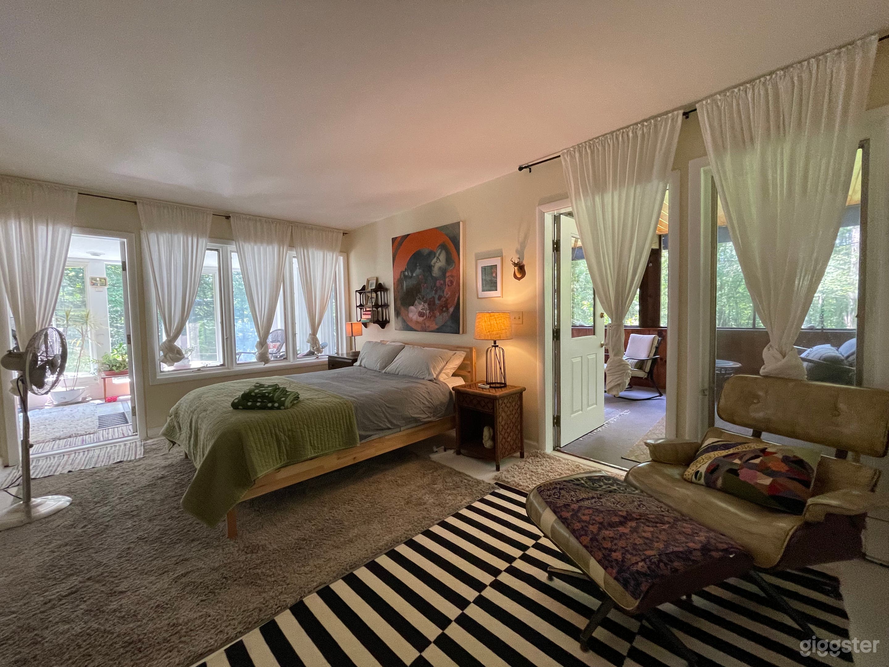 New Paltz tree house with sloping yard and pool Photo 3