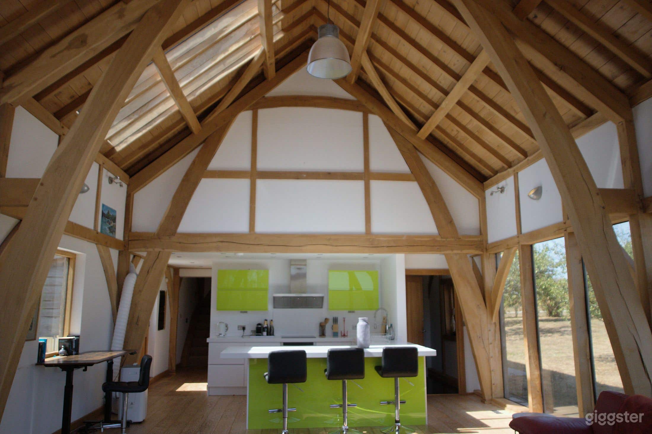 Oak-Framed Barn with Hot Tub, Sauna & 4-Acre Gardens Photo 3