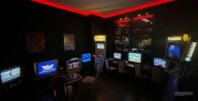  Gaming & Arcade Café 