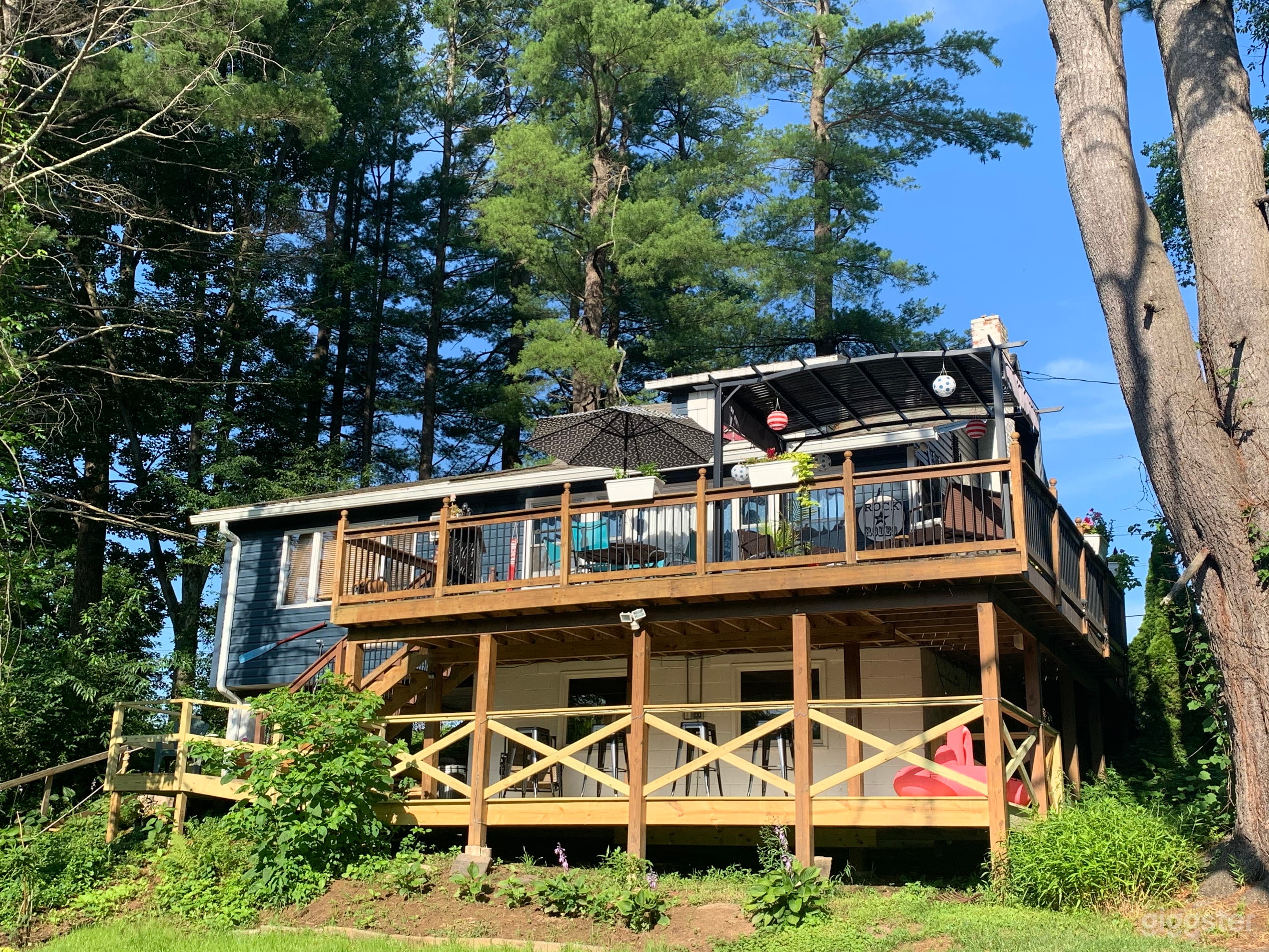 Decks overlooking the Esopus Creek