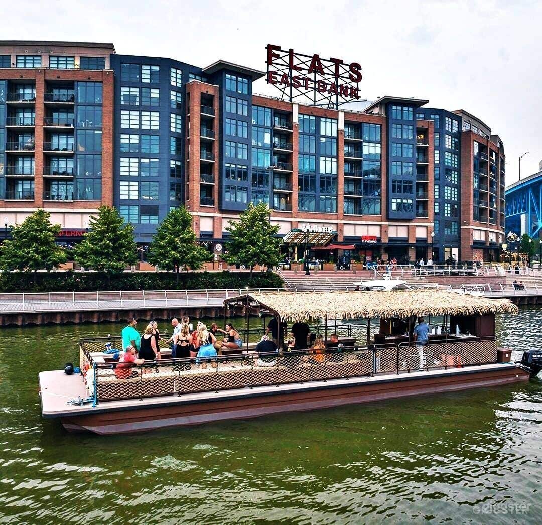 The Extra Large Tiki Barge (49 guests) Photo 2