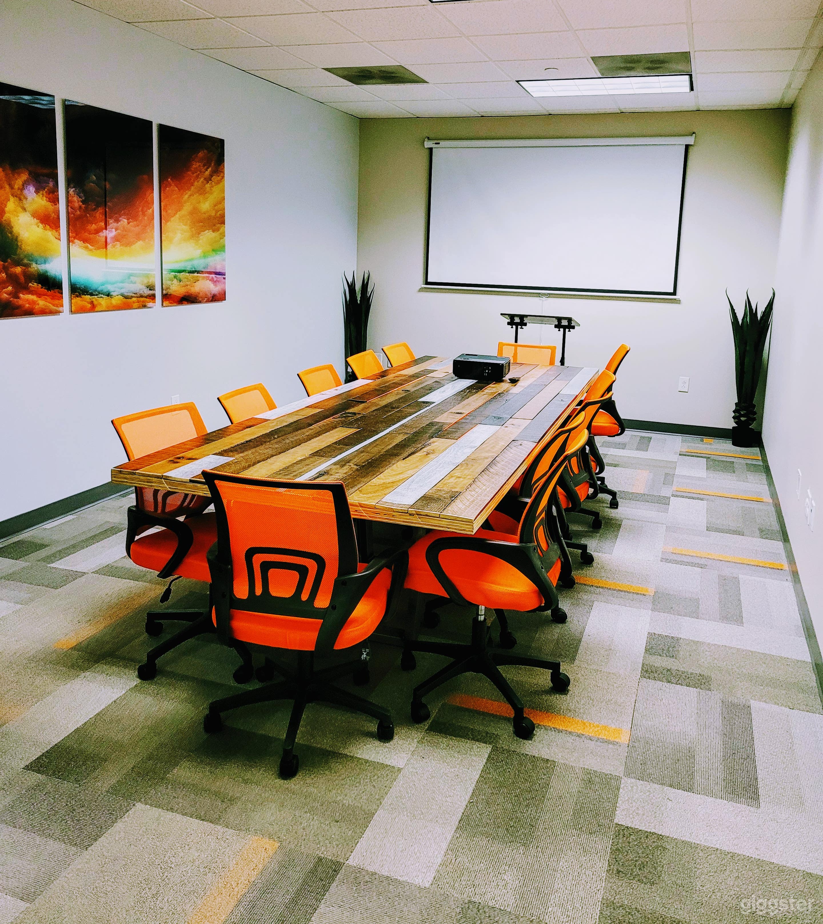 Conference Space in Elite Atlanta &amp; Perimeter Area Photo 1