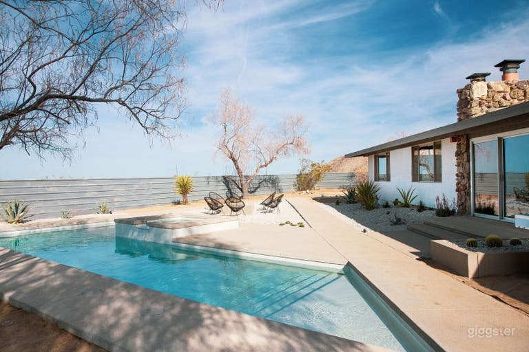  Desert Muse - Midcentury Retreat w Pool + Views 
