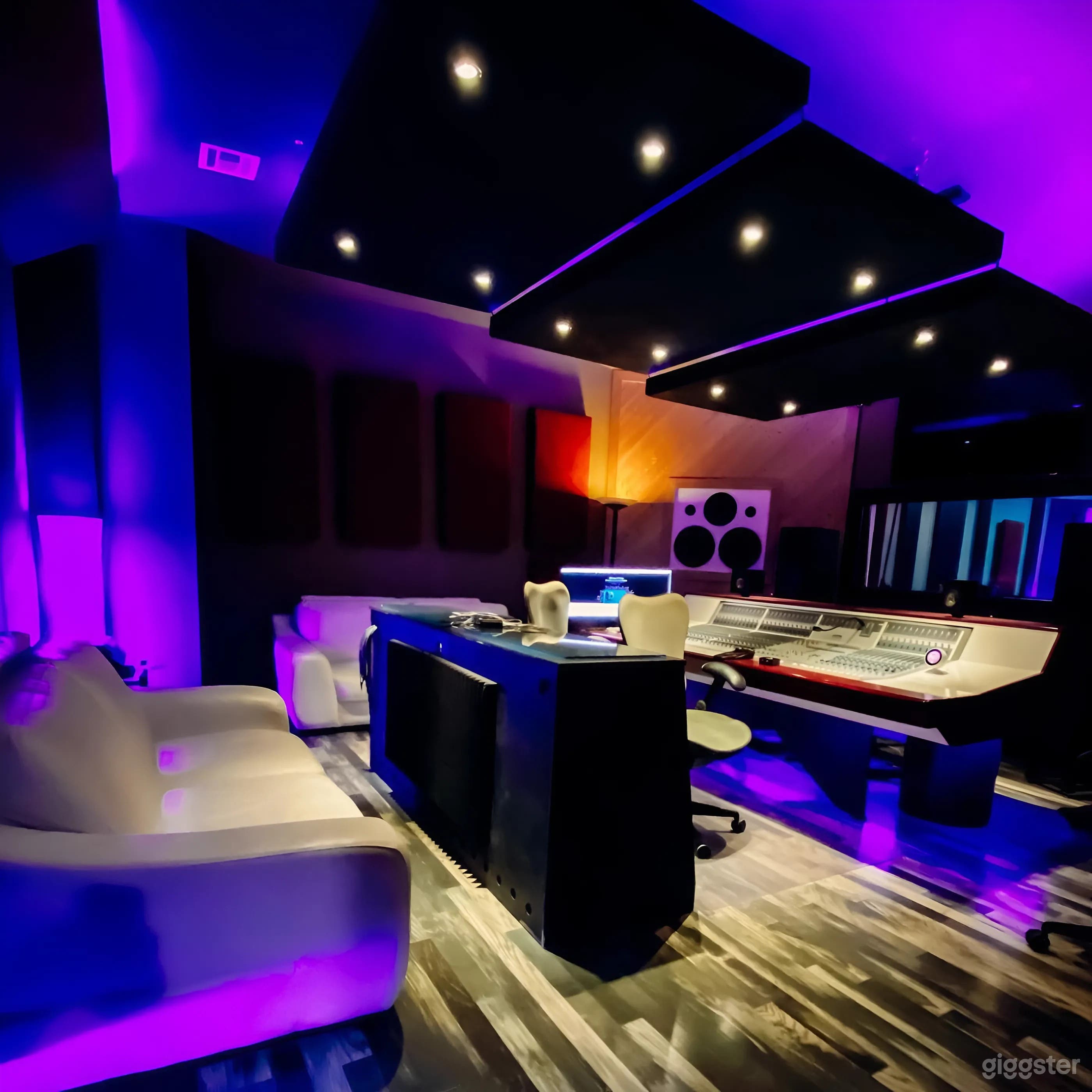 Versatile 3,500 Sq. Ft. Pro Recording Studio Photo 2