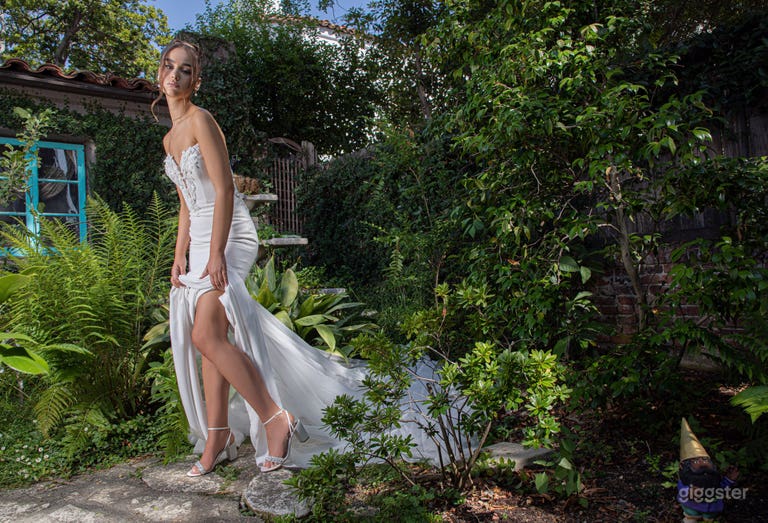  Lush Jungle & Outdoor Studio 