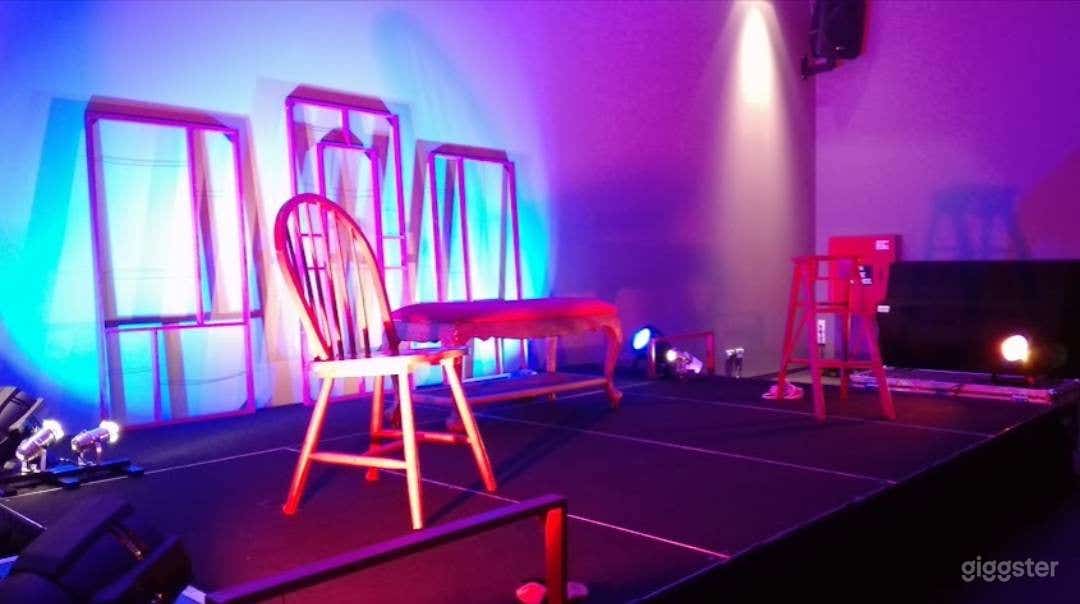 Great and Spacious Cinema in Ashburton (BUYOUT) Photo 3