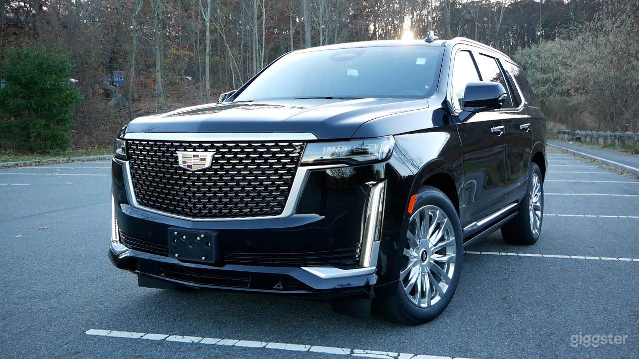 Cadillac Escalade Luxury Premium Photo 1