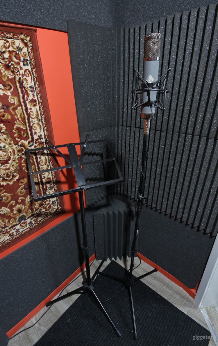 The Music Mill - REHEARSAL &amp; SHOWCASE STAGE STUDIO Photo 3