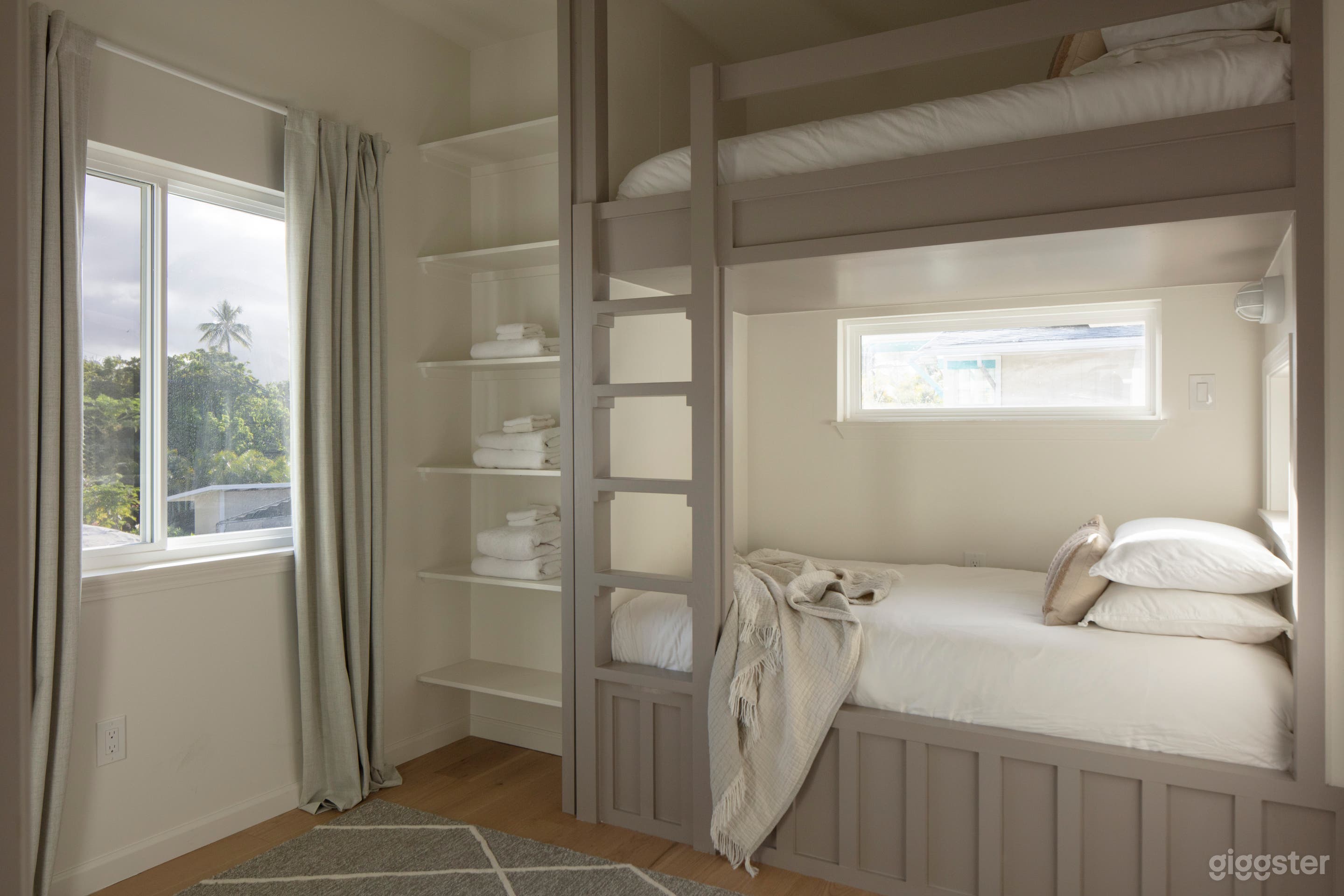 New-Build Kailua Home with Custom Kitchen near the Beach Photo 4