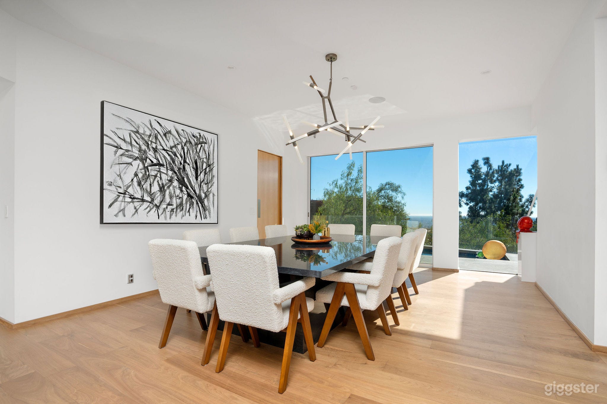 Contemporary Beverly Hills Mansion with Funky Twists Photo 2