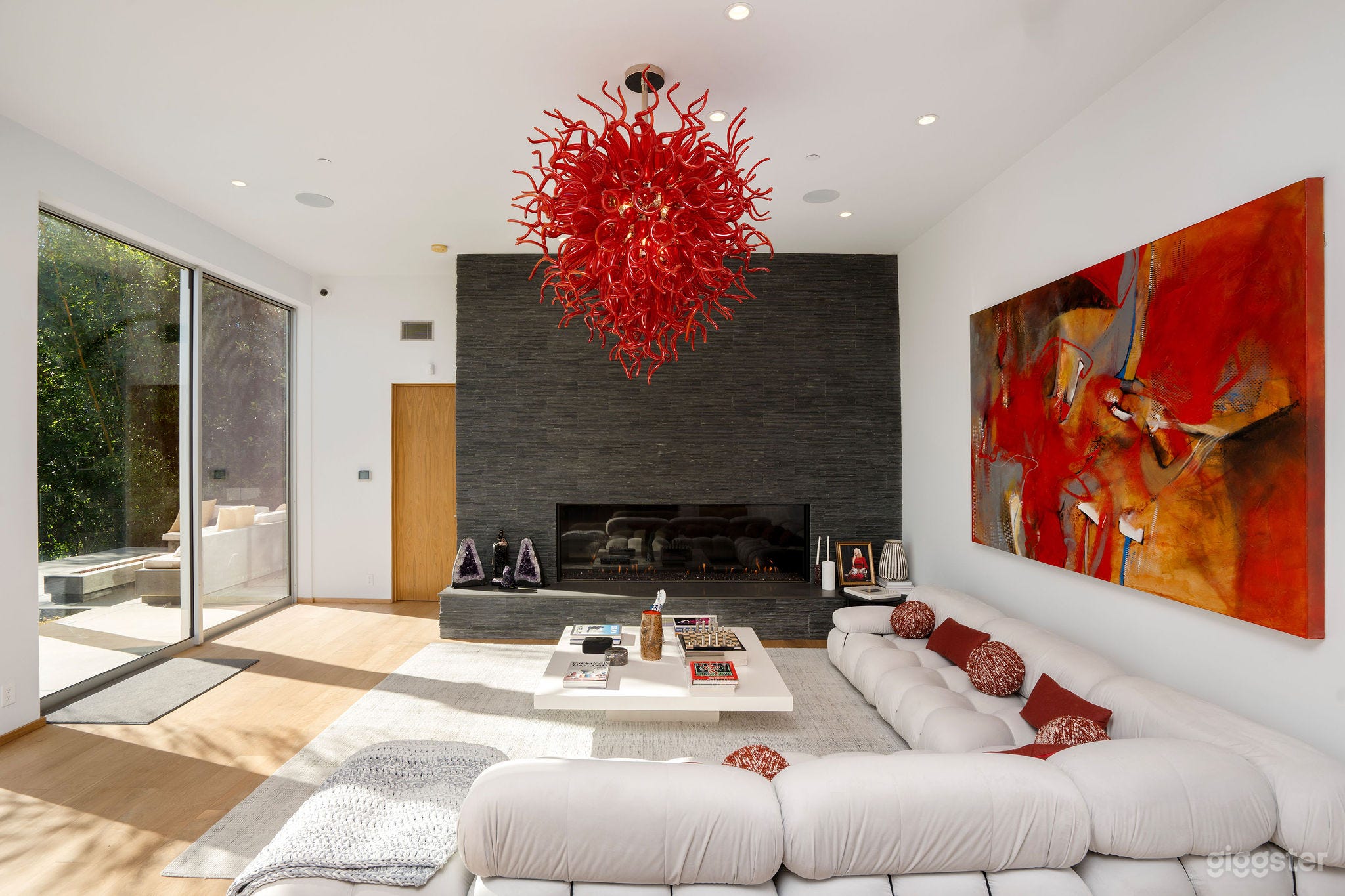 Contemporary Beverly Hills Mansion with Funky Twists Photo 3