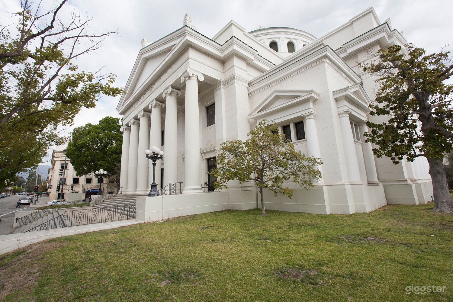 Mini White House  Photo 1