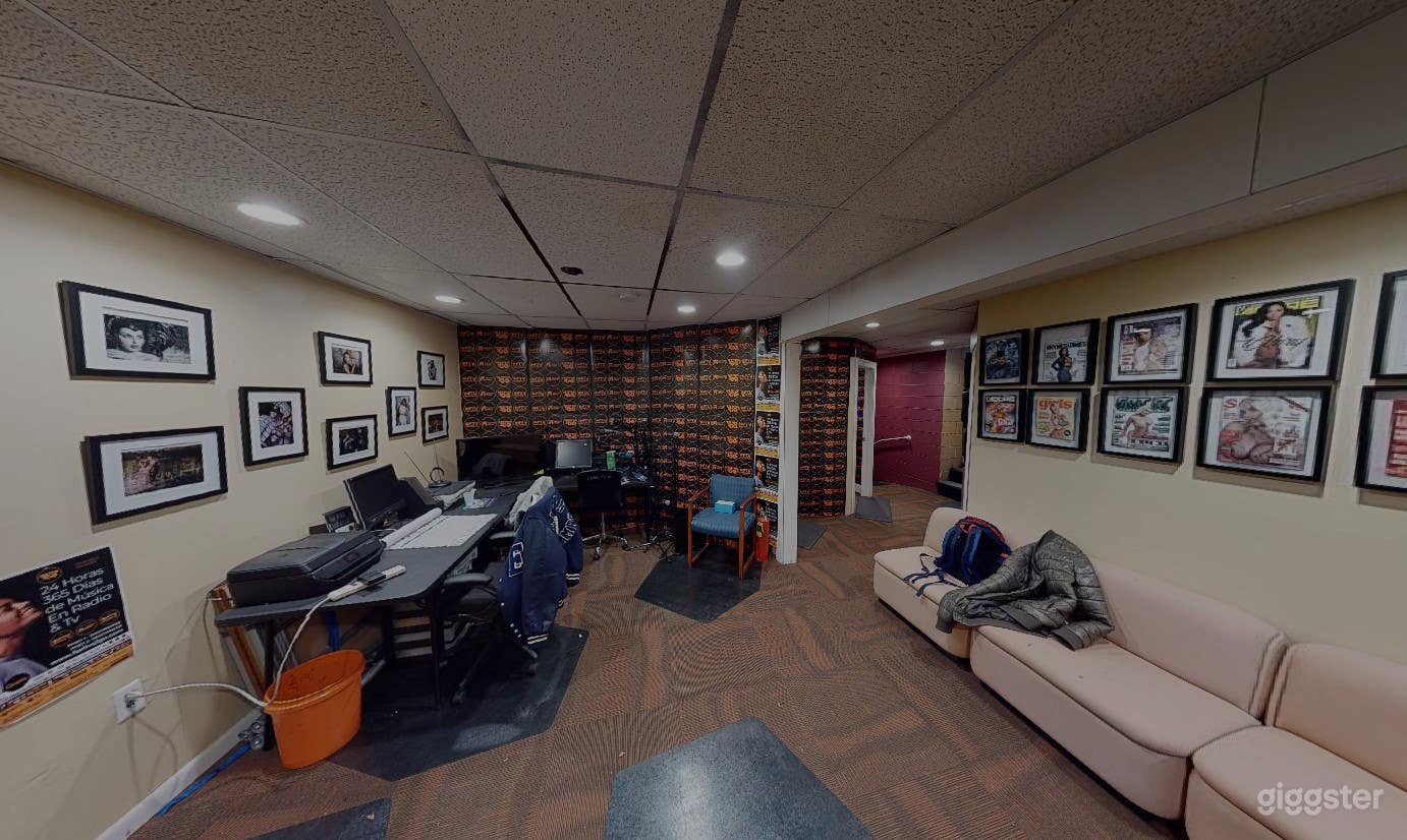 Fully Functioning Podcast Studio in Lyndhurst Photo 1