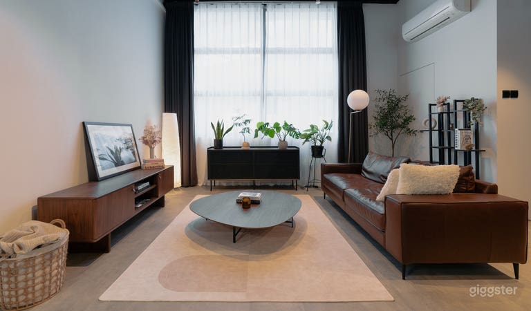  Living room set with furniture included 