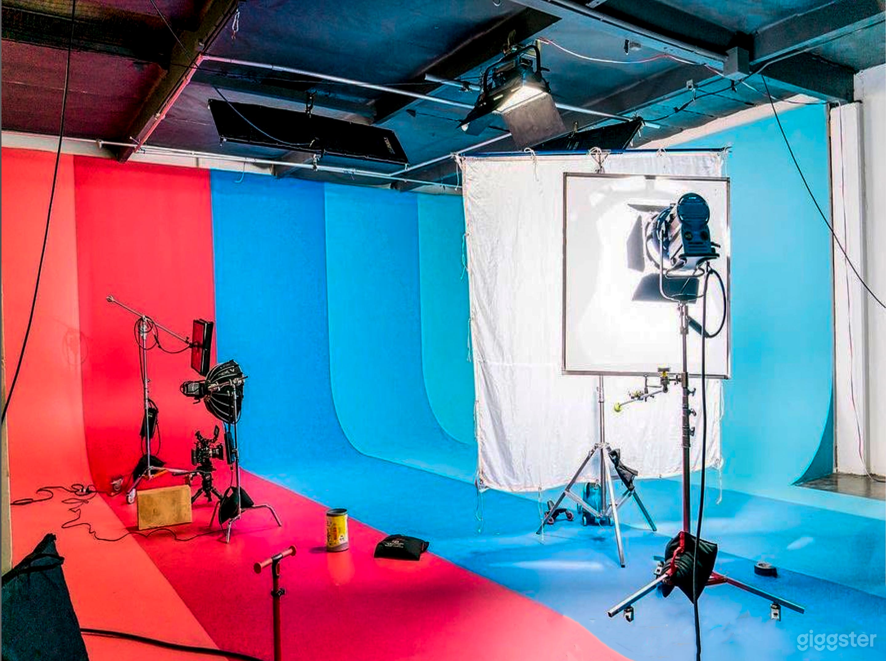 Spacious Orange County Studio with a 60' Cyc, Amen Photo 1