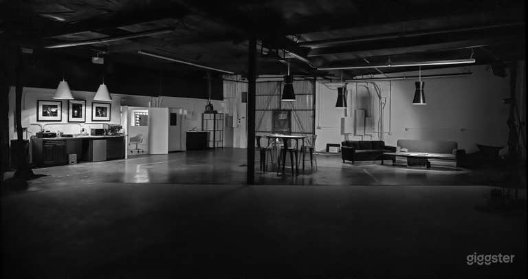  Spacious Orange County Studio with a 60' Cyc, Amen 