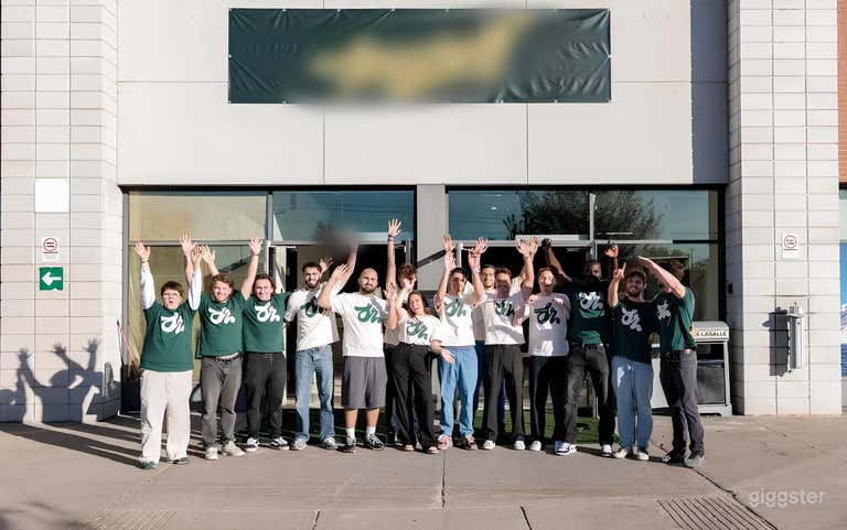  Lounge with Friendly Vibe 