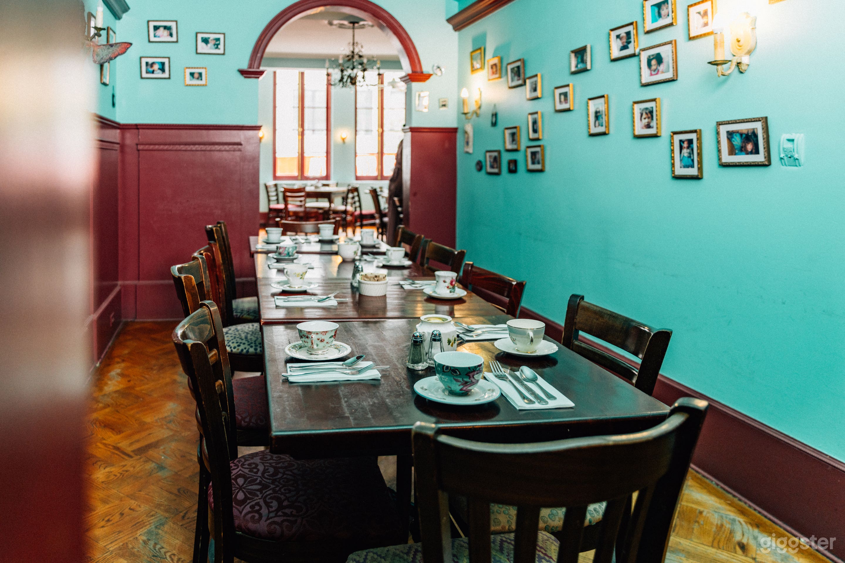 Alice in Wonderland Inspired Tea House- Chapter II Photo 1