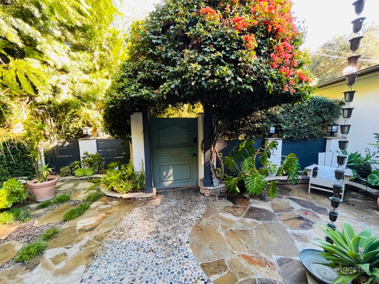  Front gate and courtyard 