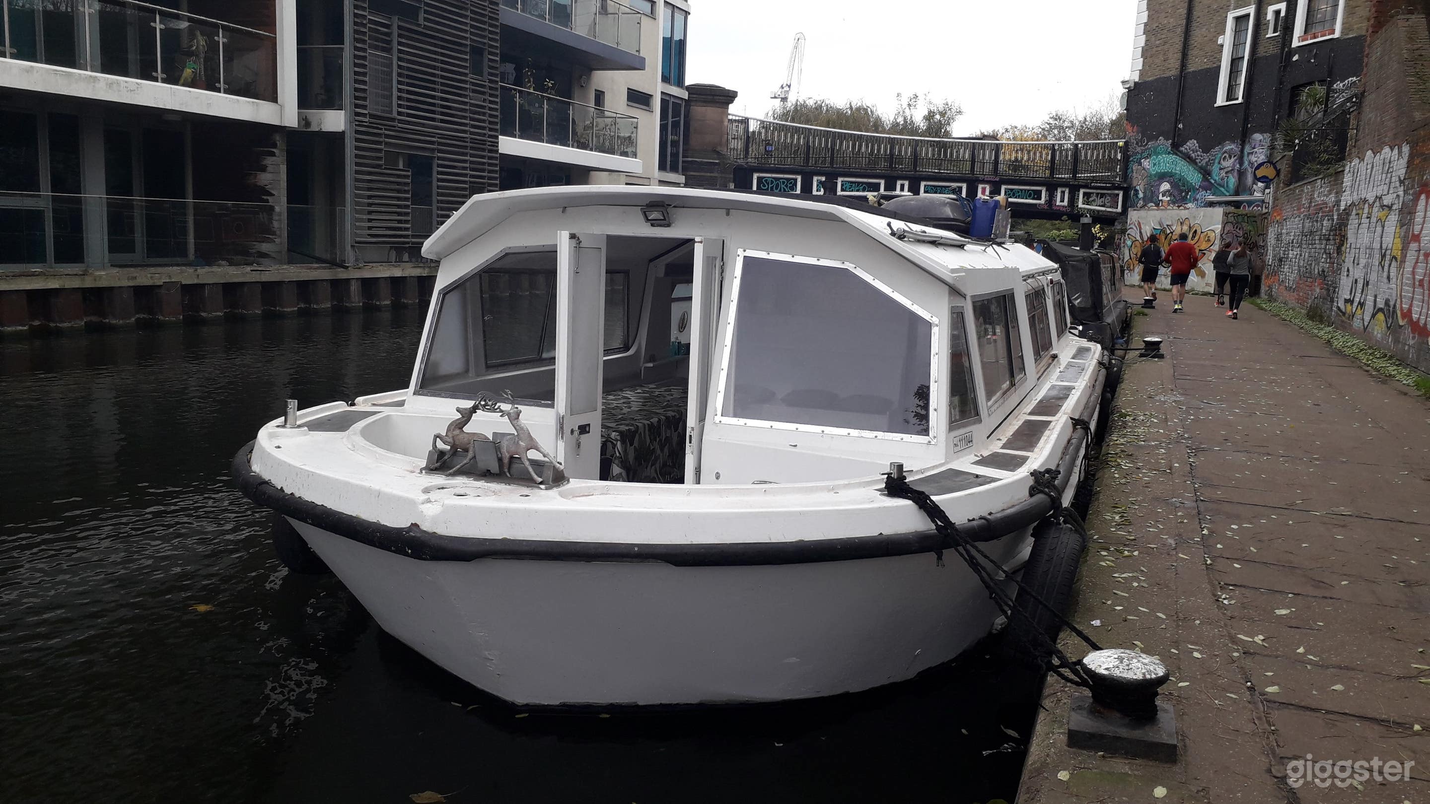 Unique Your Hire-able Boat for 12 Persons Photo 2