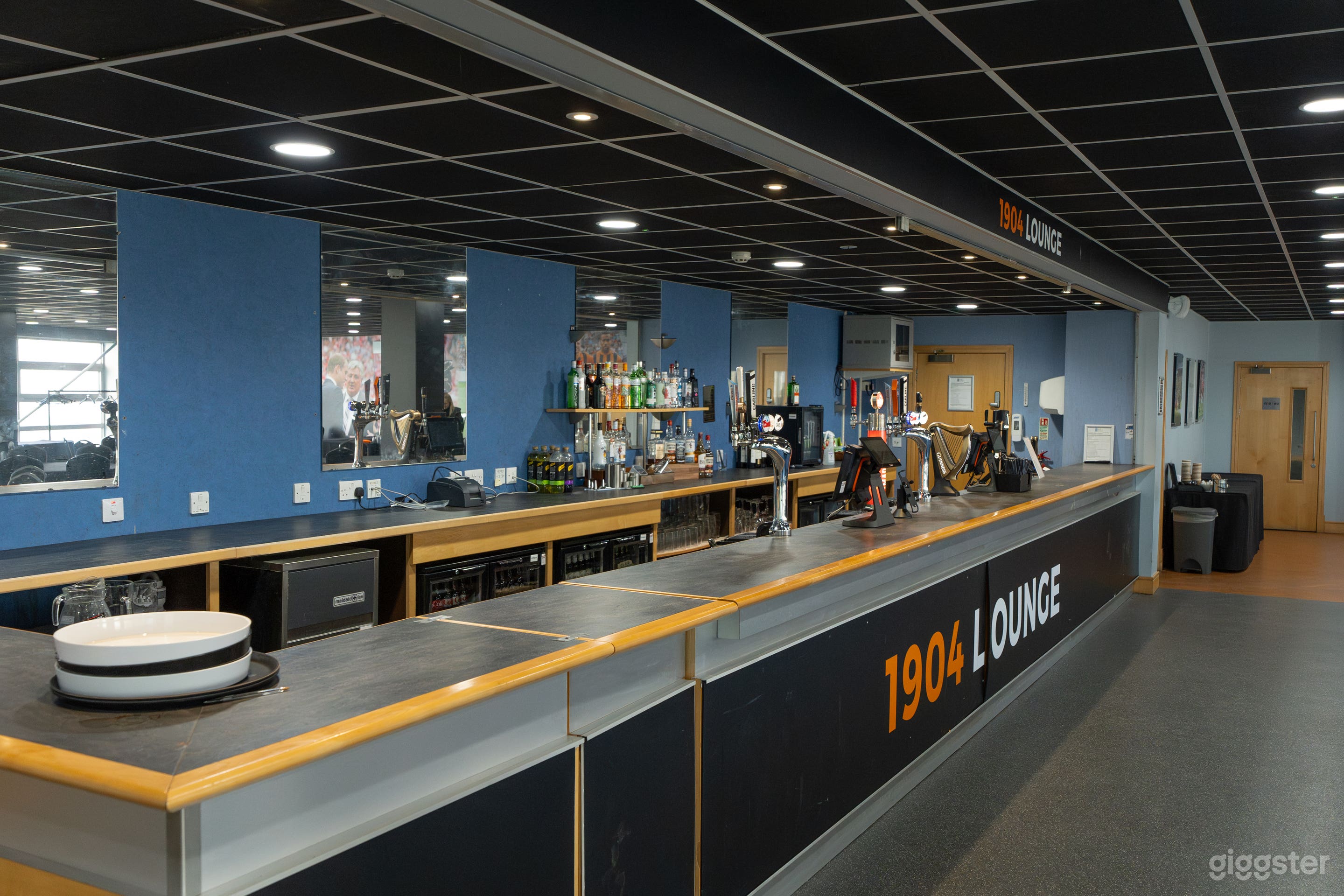 The 1904 Lounge Photo 4