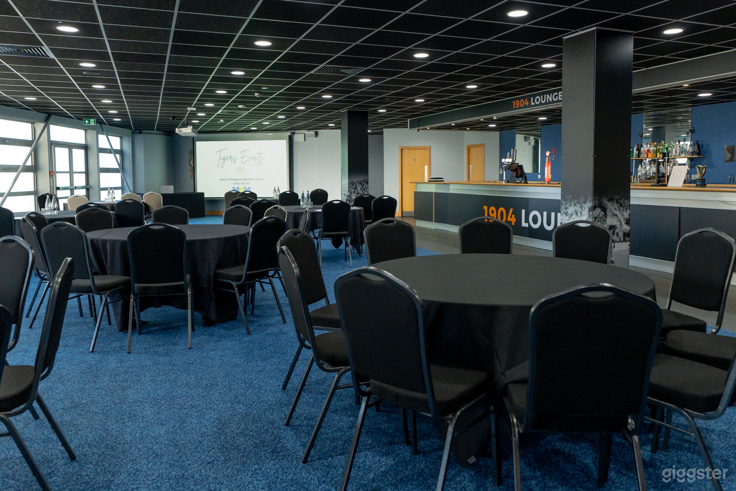 The 1904 Lounge Photo 3