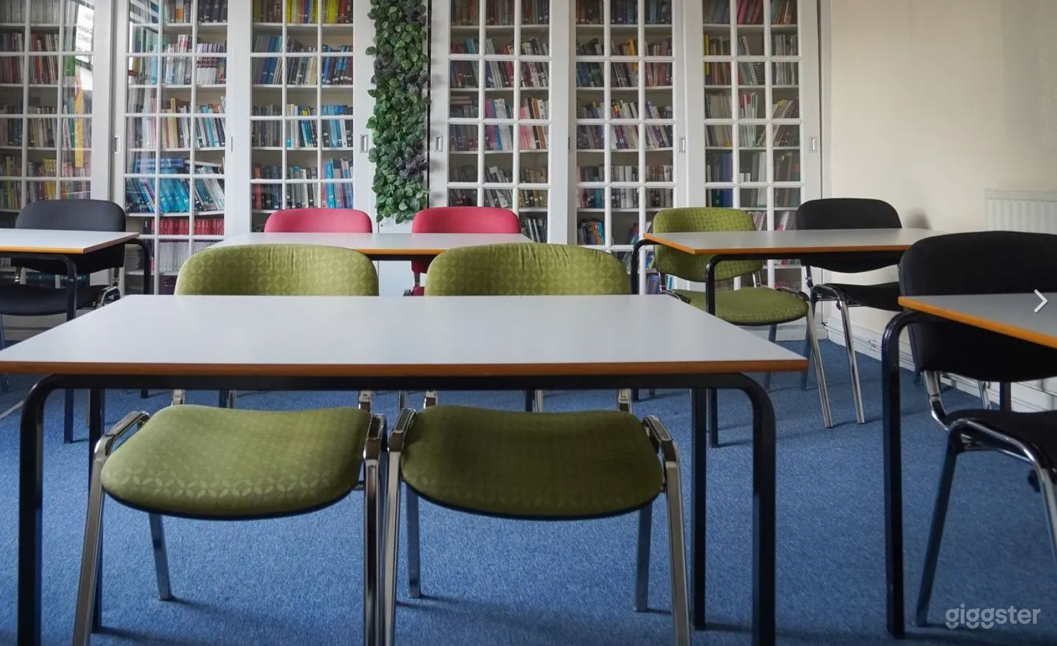 Classroom/Meeting room 102 for 12 Persons Photo 3