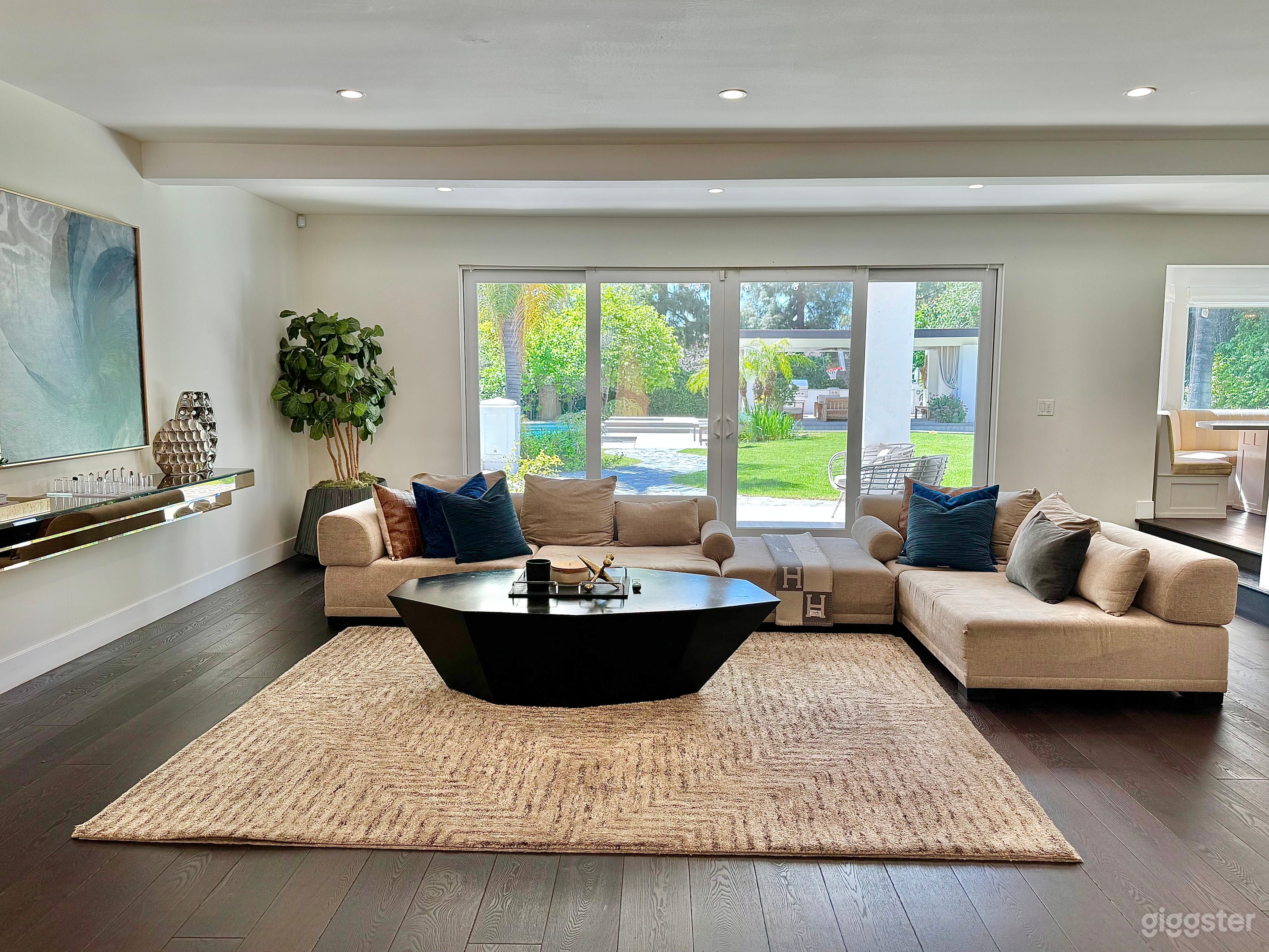 Private Resort Style: Pool, Pavilion Photo 3