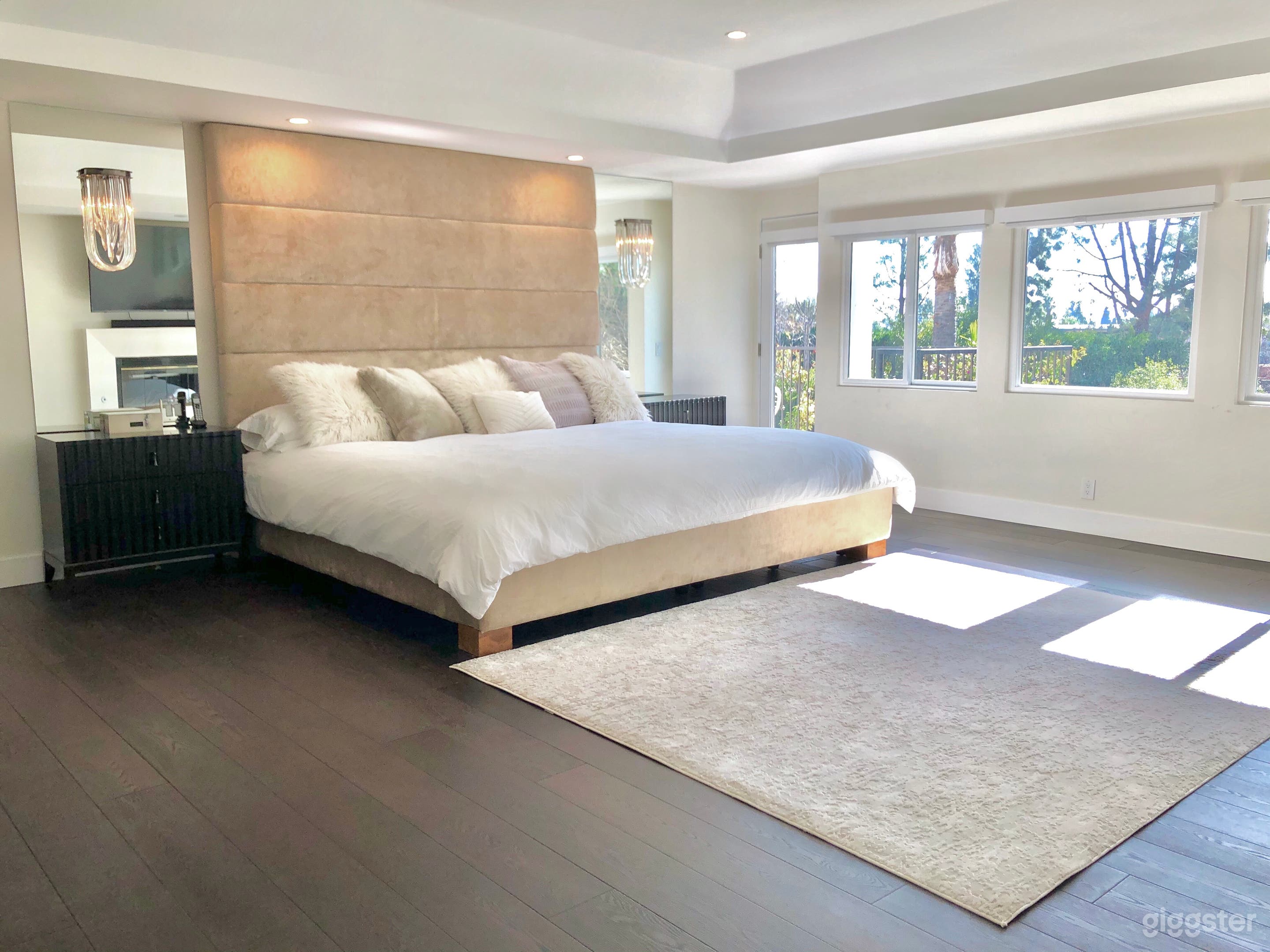 Private Resort Style: Pool, Pavilion Photo 4