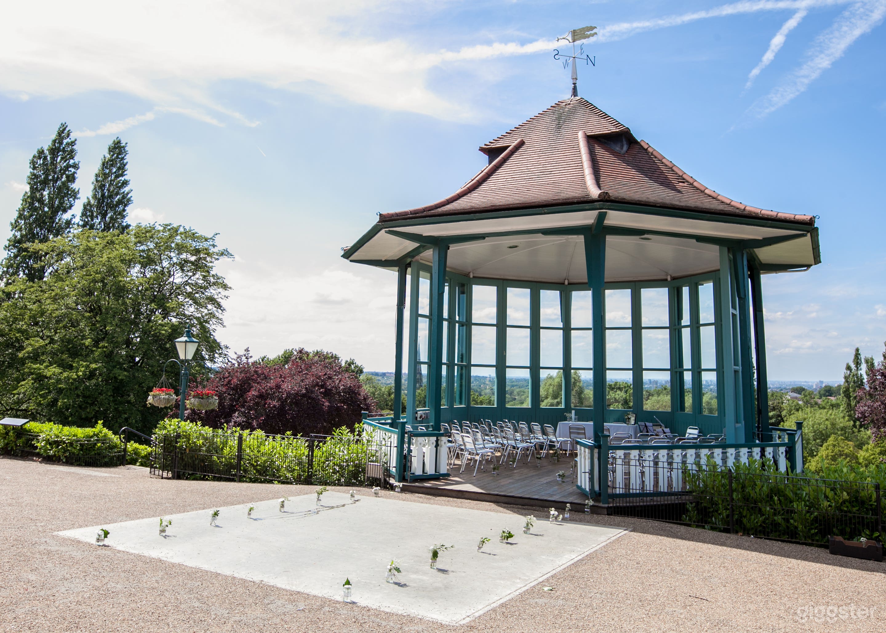 Bandstand with London skyline views Photo 4